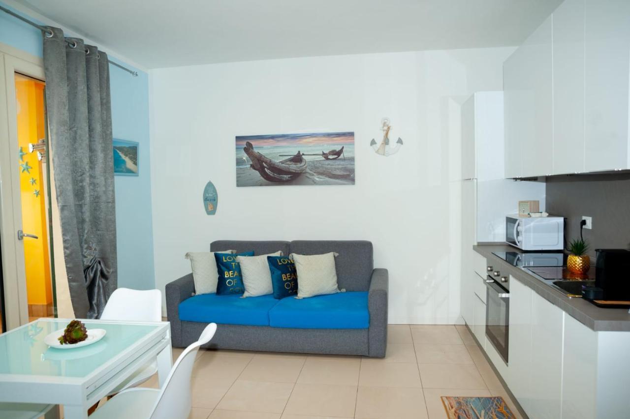 Residence Baia Delle Mimose Badesi Buitenkant foto